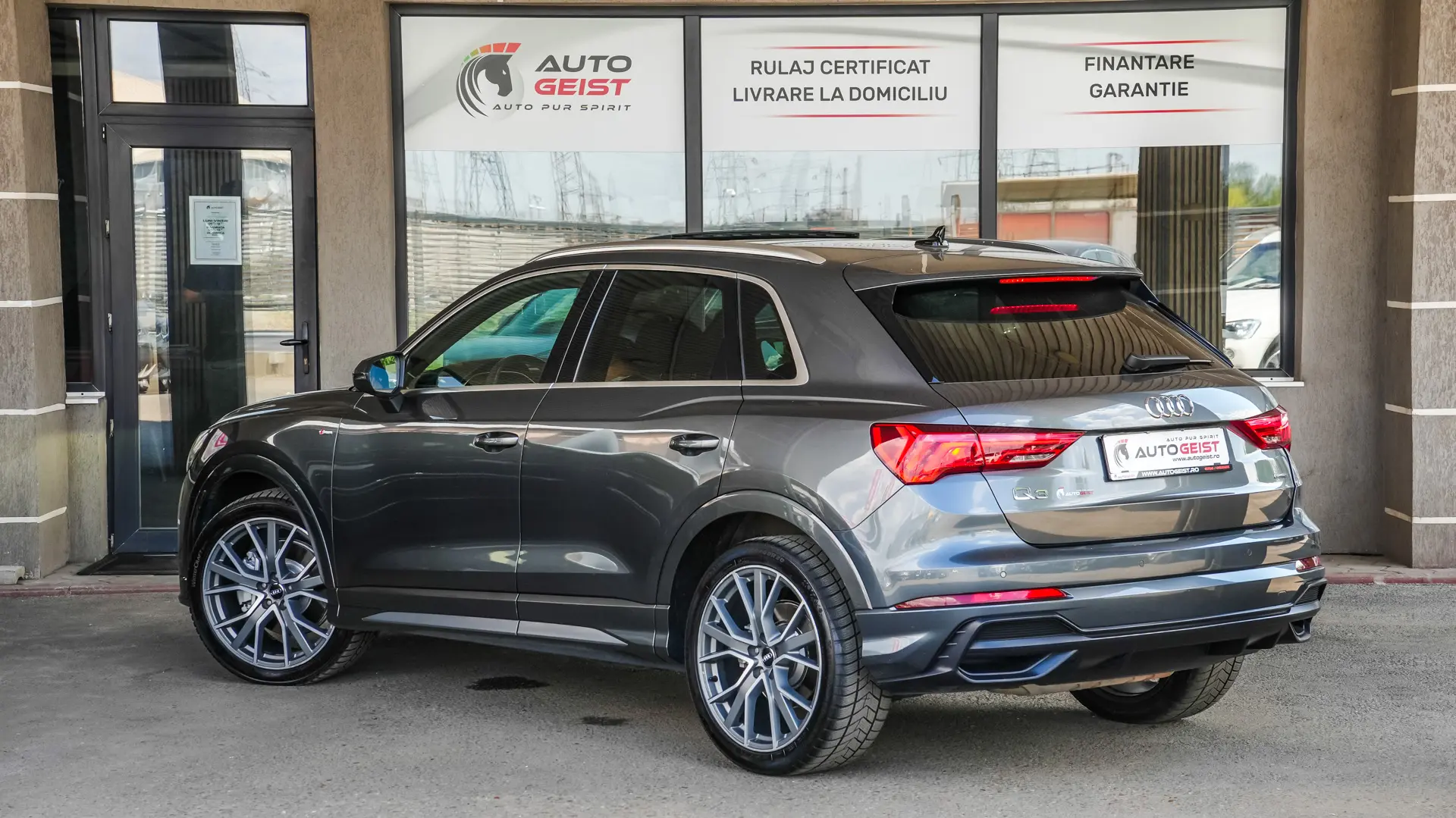 AUDI Q3 40 2.0TFSI S LINE