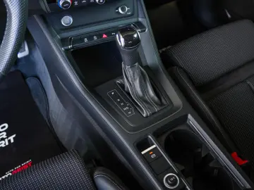 AUDI Q3 40 2.0TFSI S LINE
