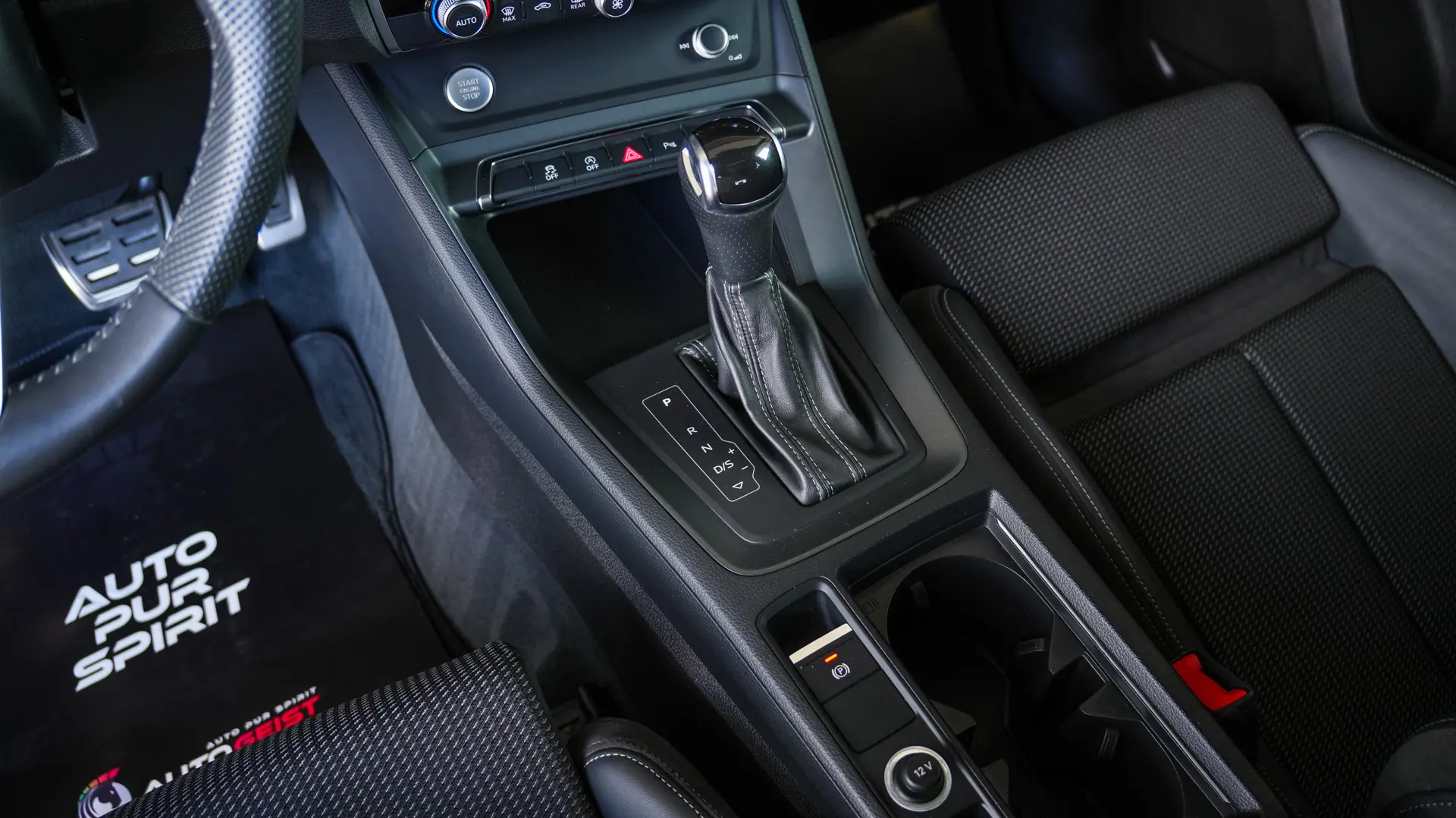 AUDI Q3 40 2.0TFSI S LINE
