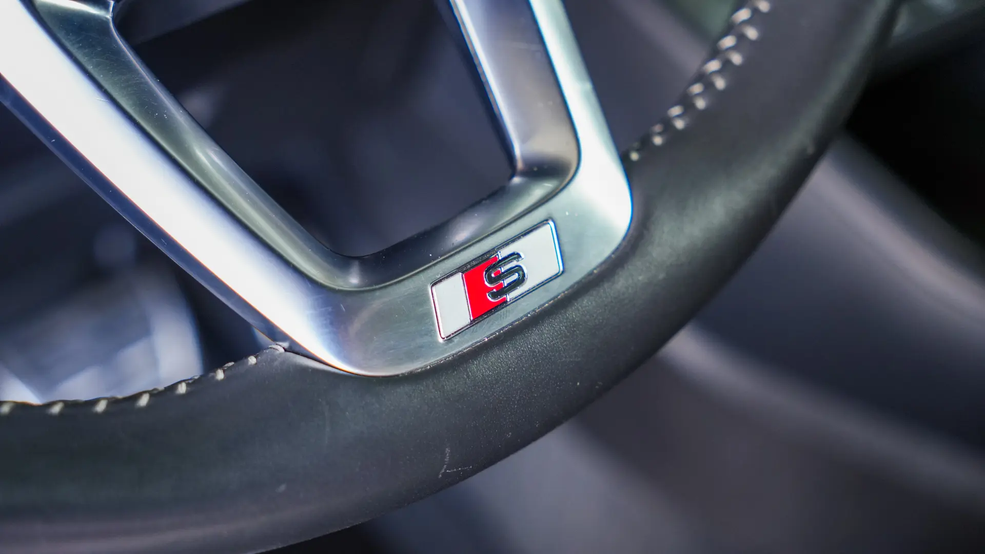 AUDI Q3 40 2.0TFSI S LINE