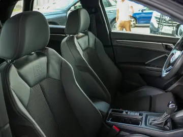 AUDI Q3 40 2.0TFSI S LINE