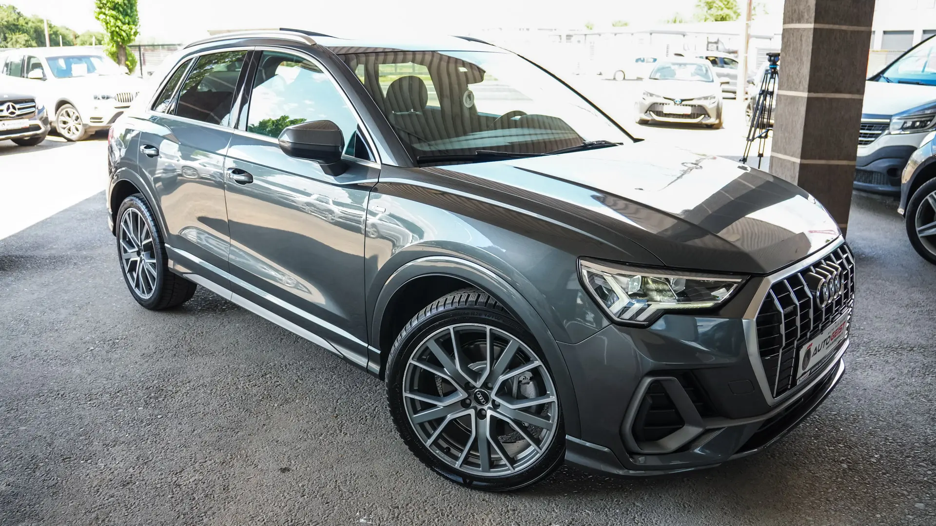 AUDI Q3 40 2.0TFSI S LINE