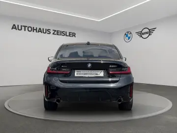 330i xDrive Limousine M SPORTPAKET *9tkm* Leder 