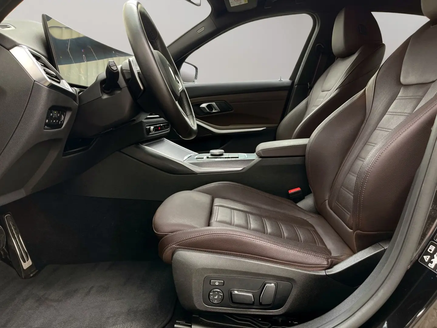 330i xDrive Limousine M SPORTPAKET *9tkm* Leder 