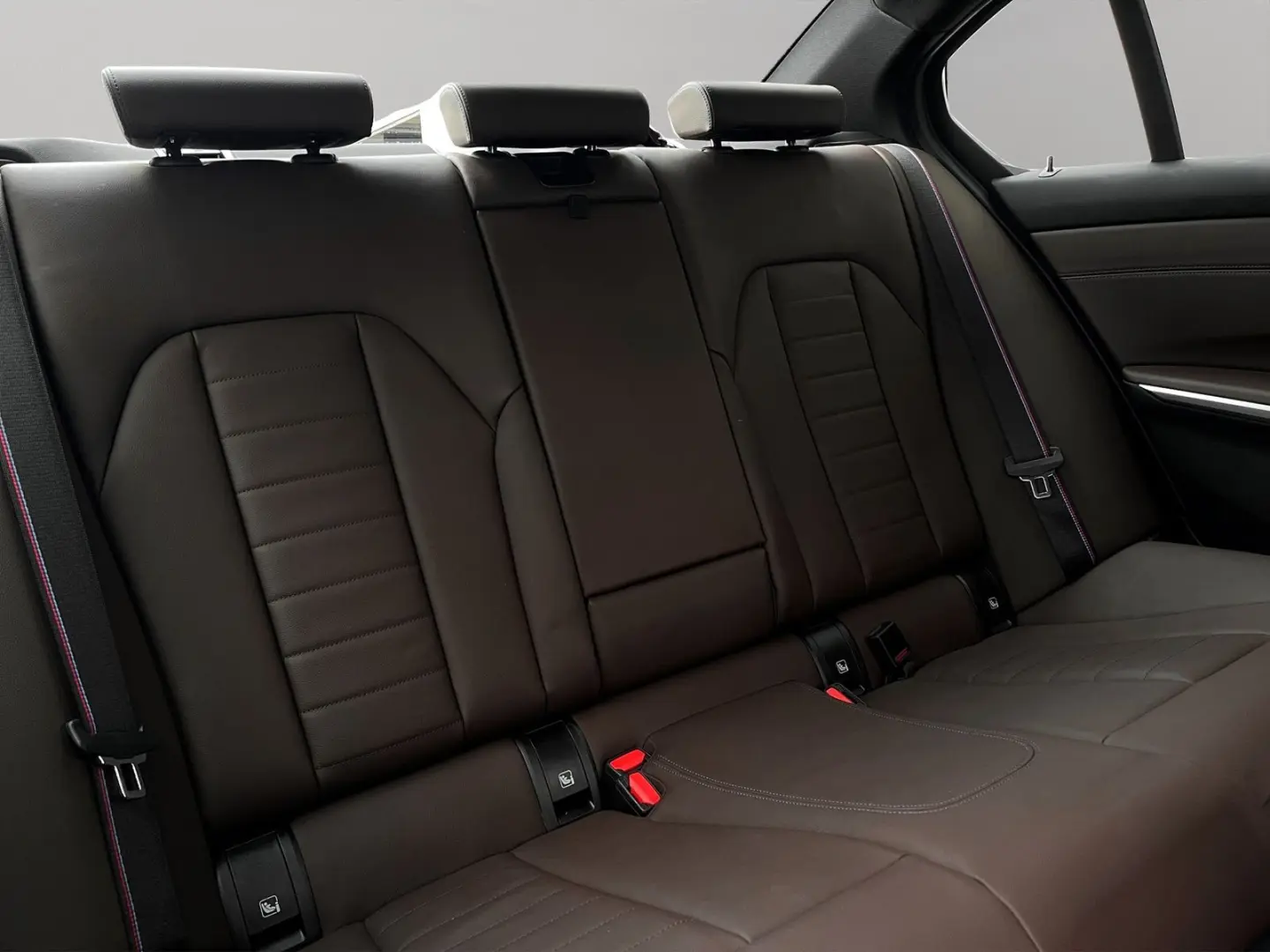 330i xDrive Limousine M SPORTPAKET *9tkm* Leder 