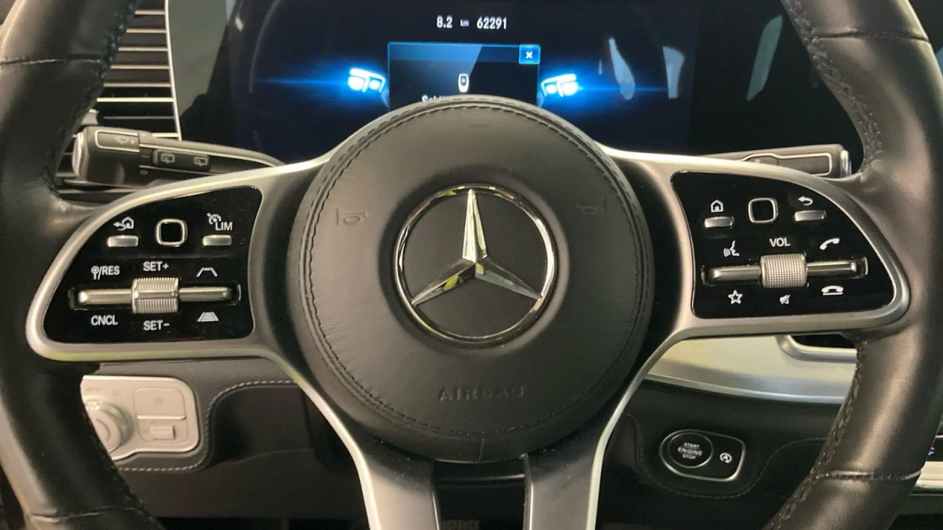 GLE 350 d+AMG+NIGHT+AHK+BURMESTER+360+PANO+MULTI