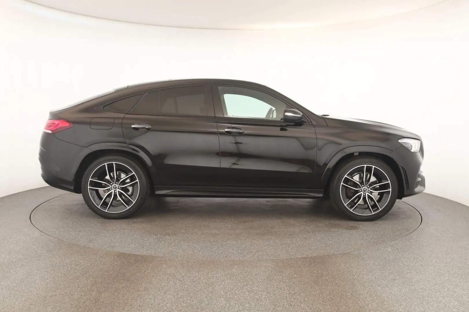 GLE 400 d 4M Coupé AMG AIRMATIC Pano Kam AHK 22