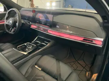 740d xDrive M Sport Pro B&W PANO HUD STANDHEIZUN
