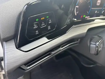 Volkswagen Golf 2.0 TDI DSG Style