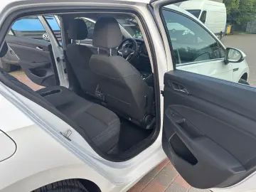Volkswagen Golf 2.0 TDI DSG Style