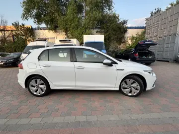 Volkswagen Golf 2.0 TDI DSG Style