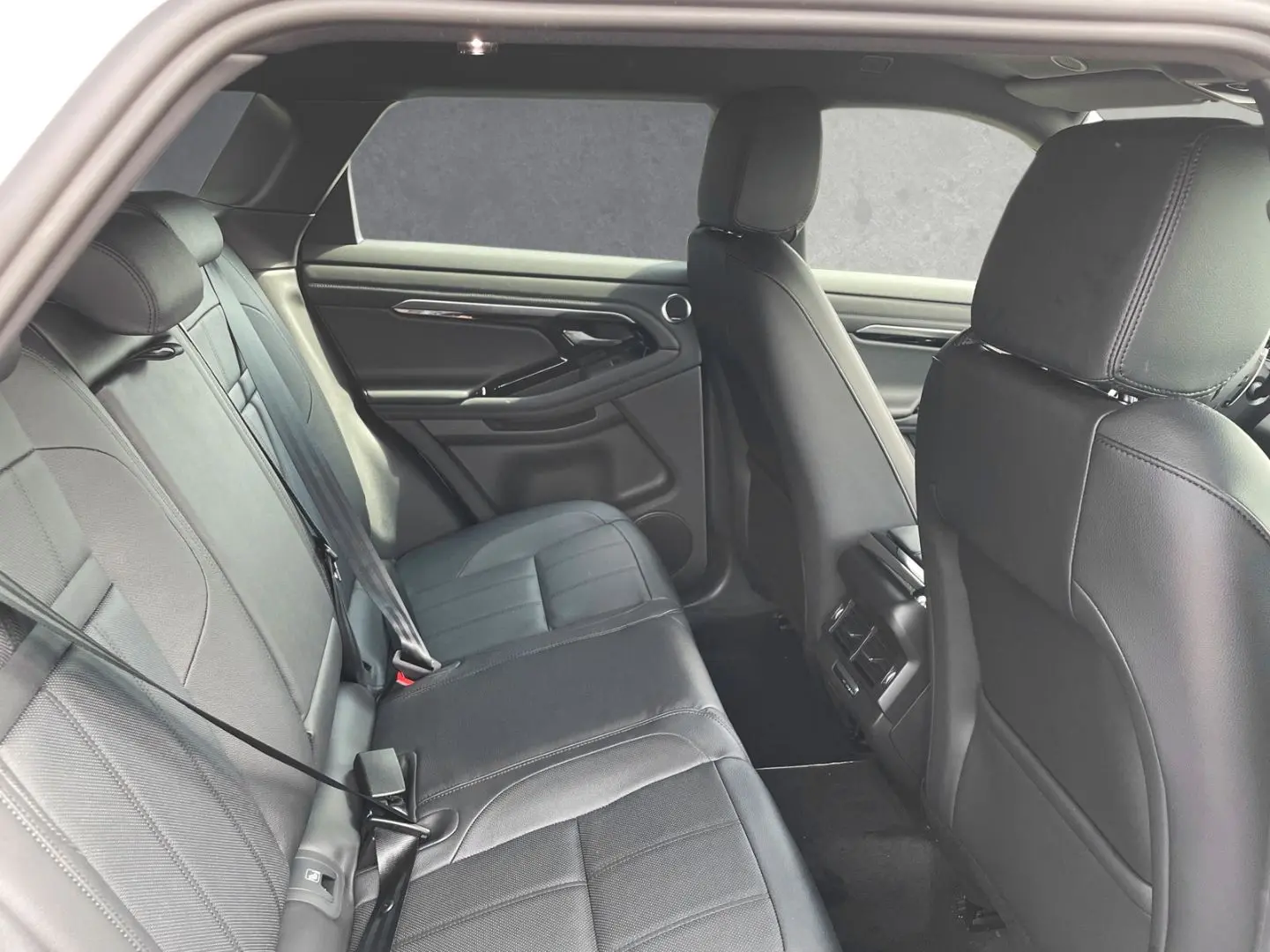 Range Rover Evoque D165 R-Dynamic SE Winterpak I