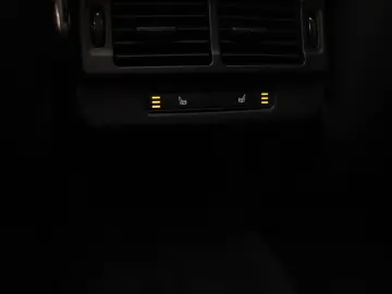 Range Rover Evoque D200 Dynamic SE AHK Black Pac