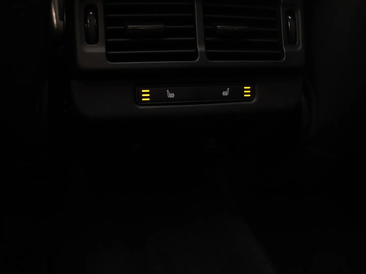 Range Rover Evoque D200 Dynamic SE AHK Black Pac