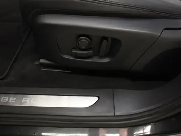 Range Rover Evoque D200 Dynamic SE AHK Black Pac