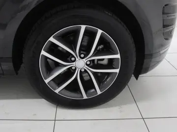 Range Rover Evoque D200 Dynamic SE AHK Black Pac
