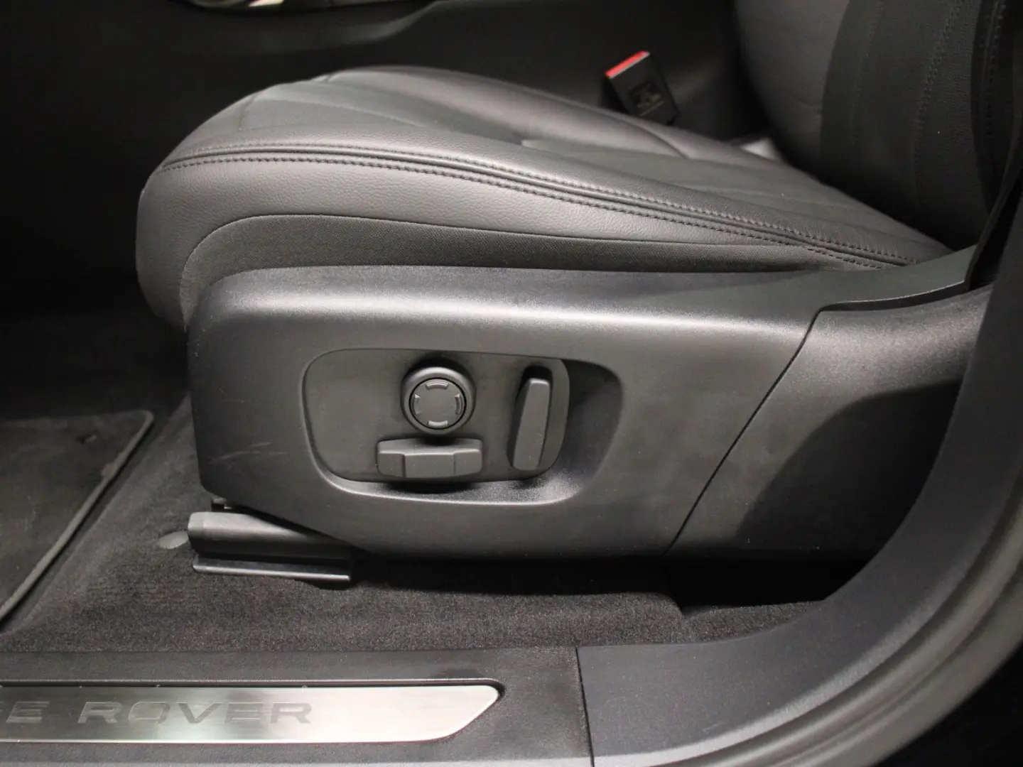 Range Rover Evoque D200 Dynamic SE Pano Black Pa