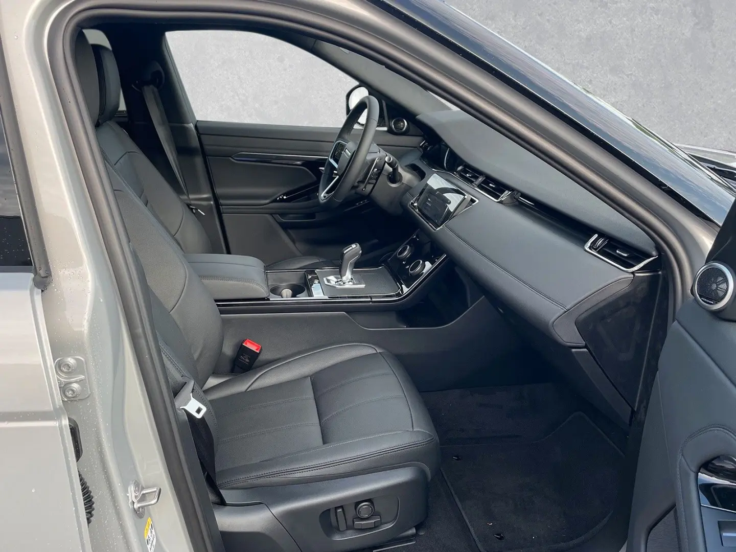 RR Evoque P200  R-DYNAMIC SE AWD Automatik
