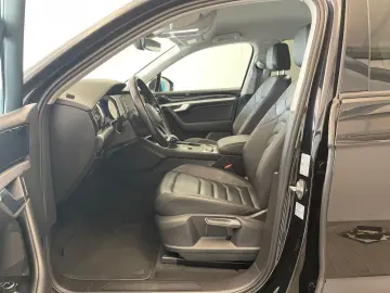 Touareg 3.0 V6 TDI 4Motion Automatik *Leder*