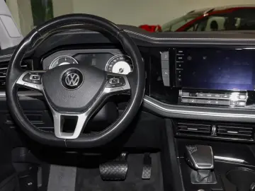 Touareg 3.0 V6 TDI Elegance NAVI SHZ PDC KLIMA B