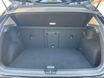 VW Golf 8 Life eTSI | Benzină, Automat, LED, Navi
