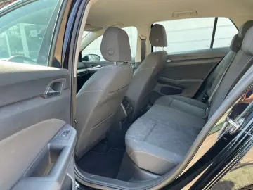 VW Golf 8 Life eTSI | Benzină, Automat, LED, Navi