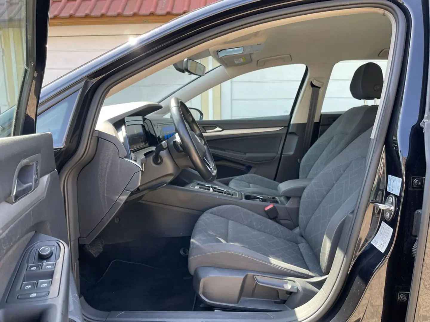 VW Golf 8 Life eTSI | Benzină, Automat, LED, Navi