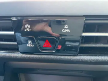 VW Golf 8 Life eTSI | Benzină, Automat, LED, Navi