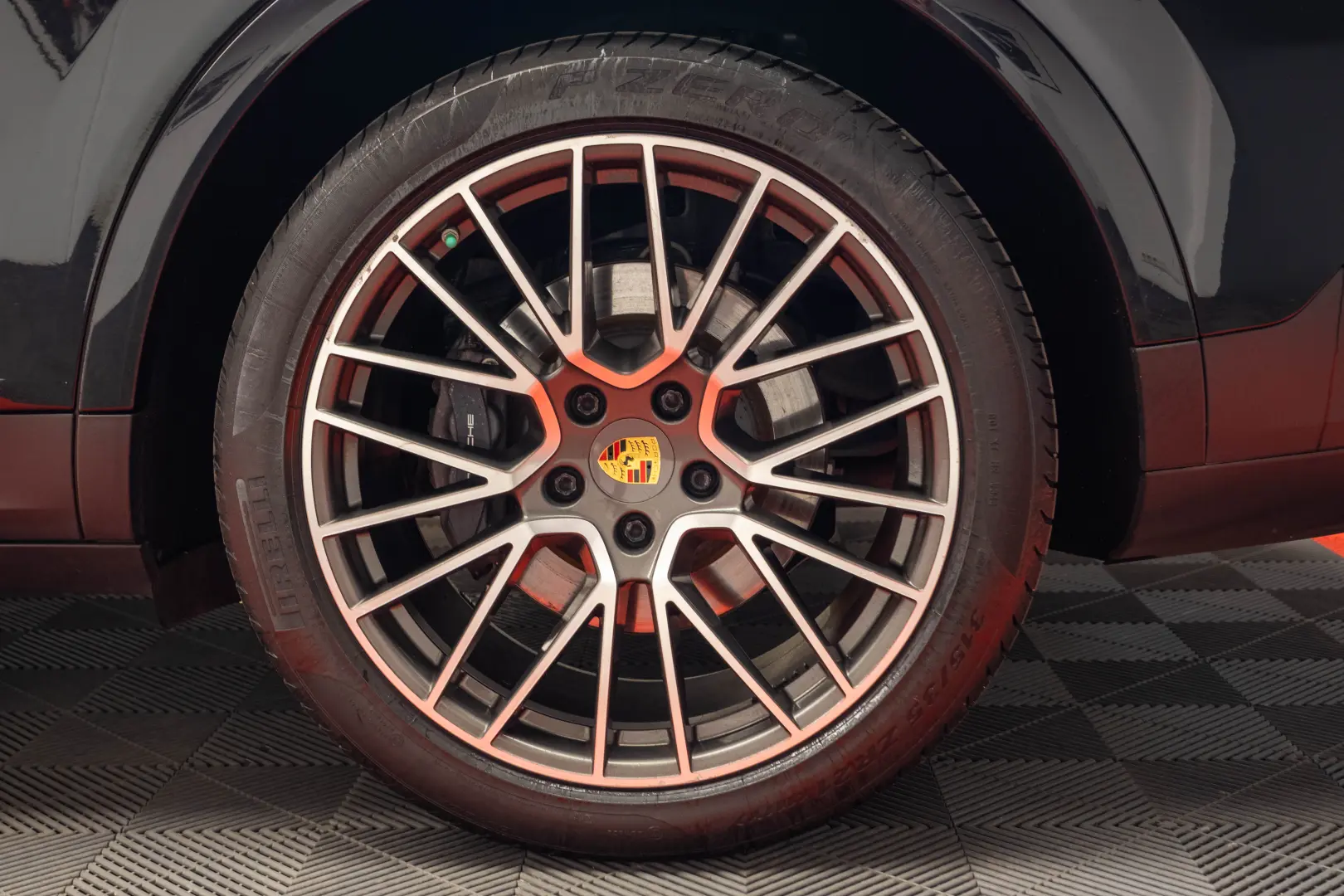 Porsche Cayenne SUV Hybrid