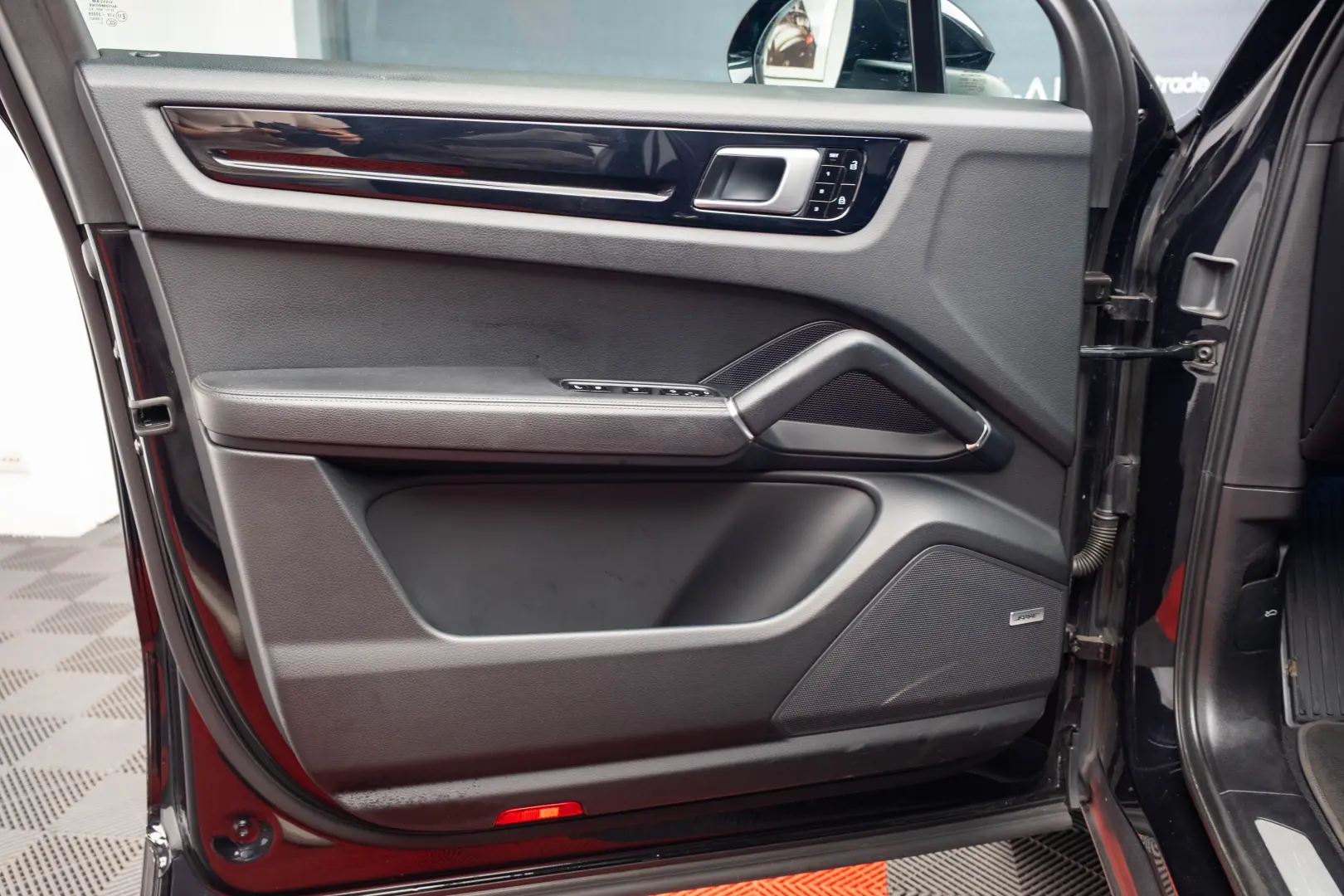 Porsche Cayenne SUV Hybrid