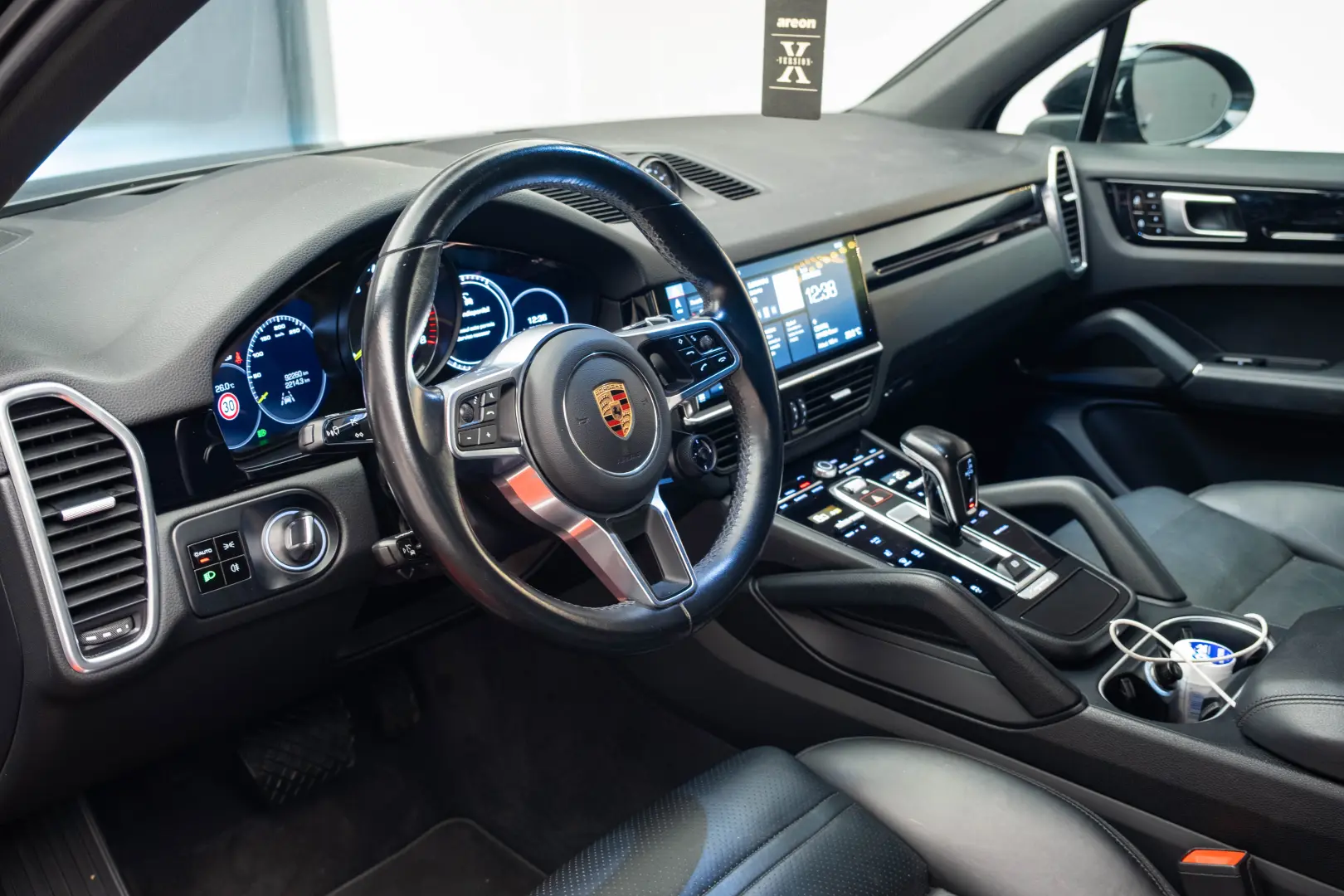Porsche Cayenne SUV Hybrid