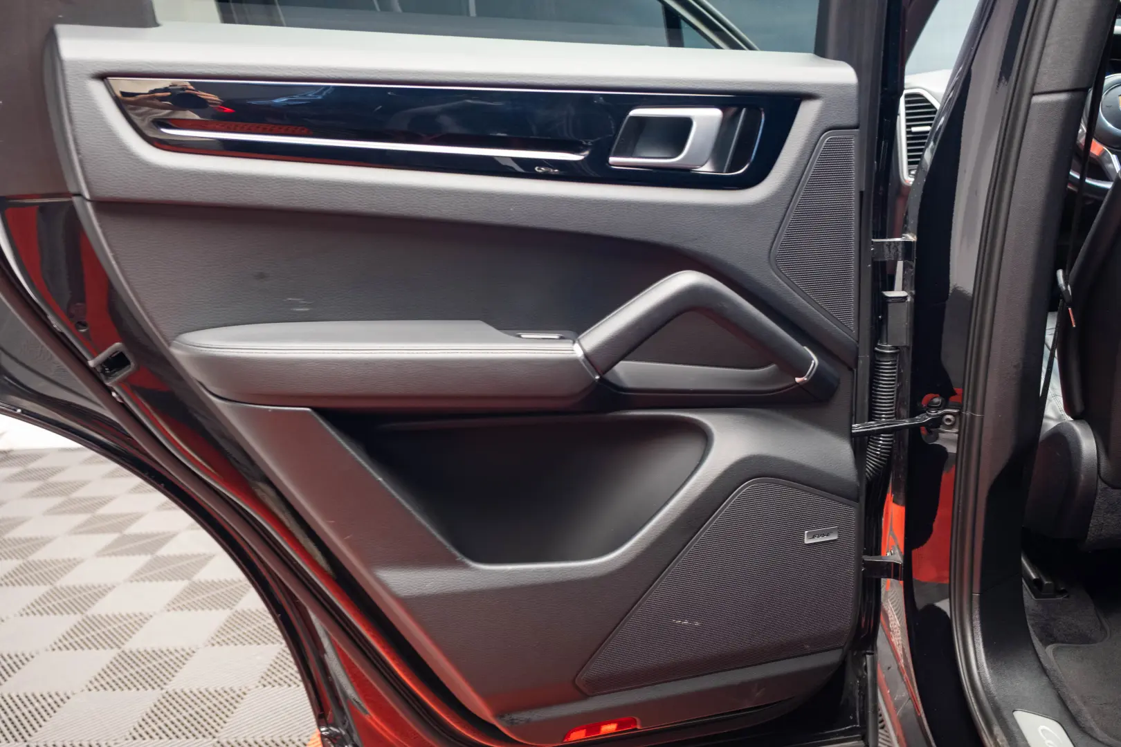 Porsche Cayenne SUV Hybrid