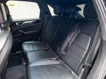 Porsche Cayenne SUV Hybrid