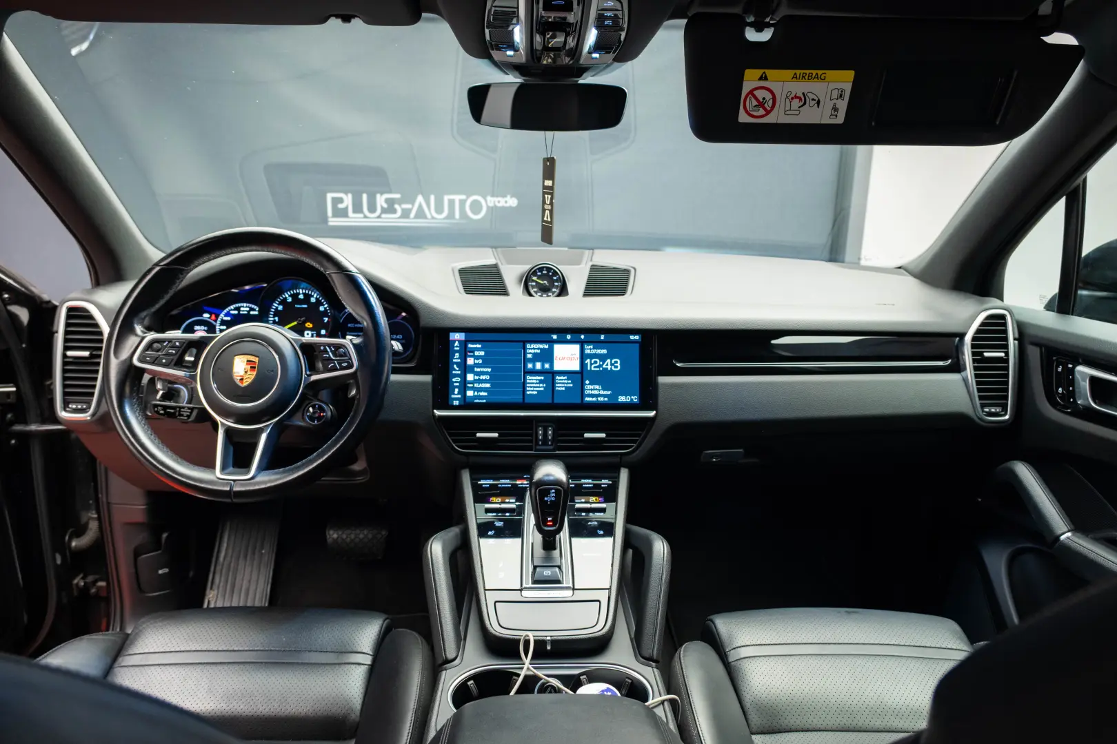 Porsche Cayenne SUV Hybrid