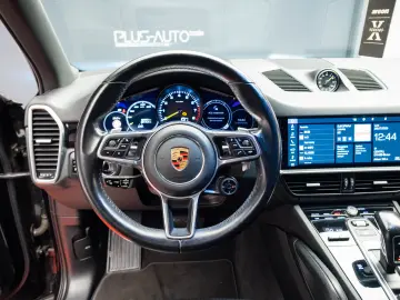 Porsche Cayenne SUV Hybrid