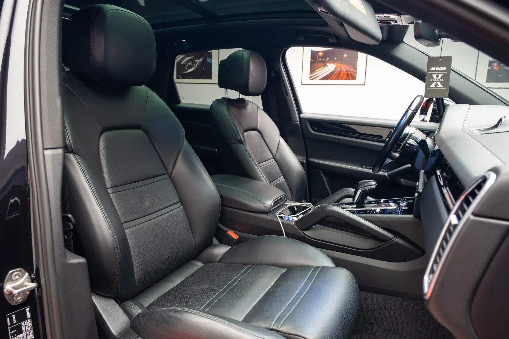 Porsche Cayenne SUV Hybrid