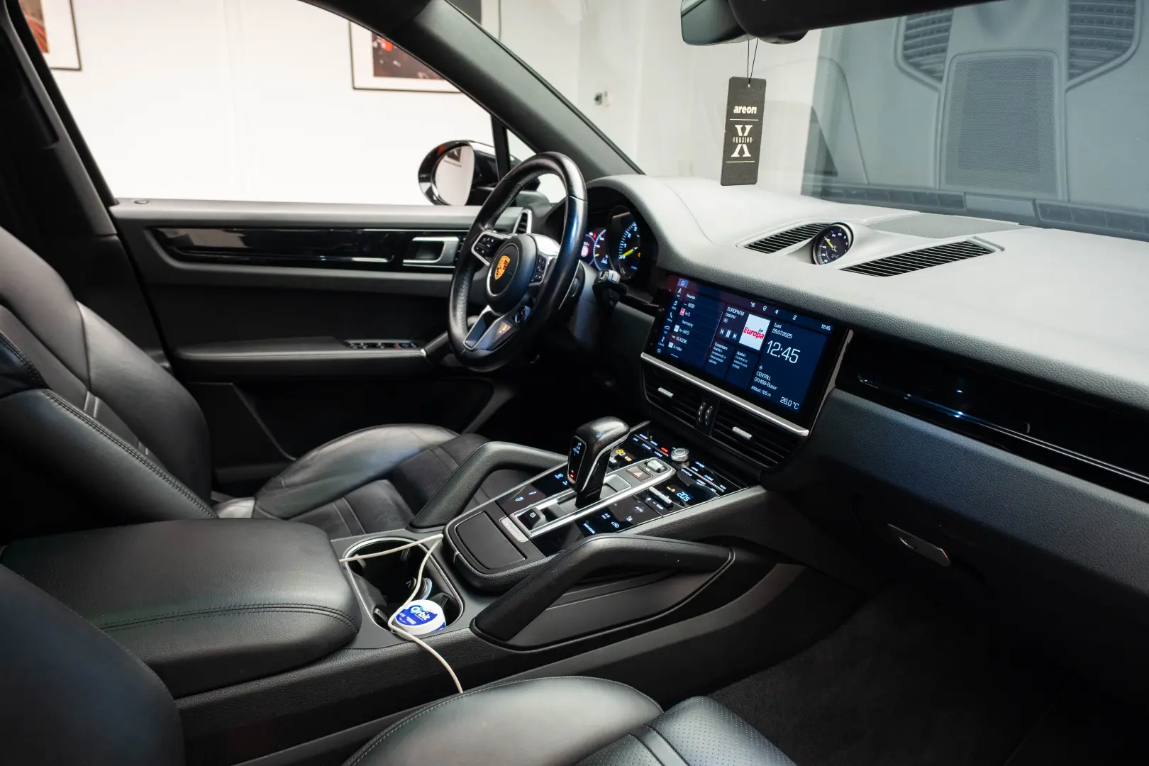 Porsche Cayenne SUV Hybrid