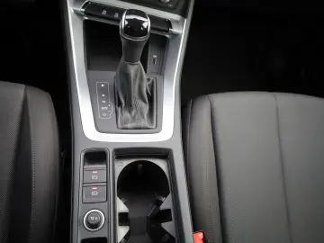 Audi Q3 35 TFSI S tronic 5d