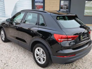 Audi Q3 35 TFSI S tronic 5d