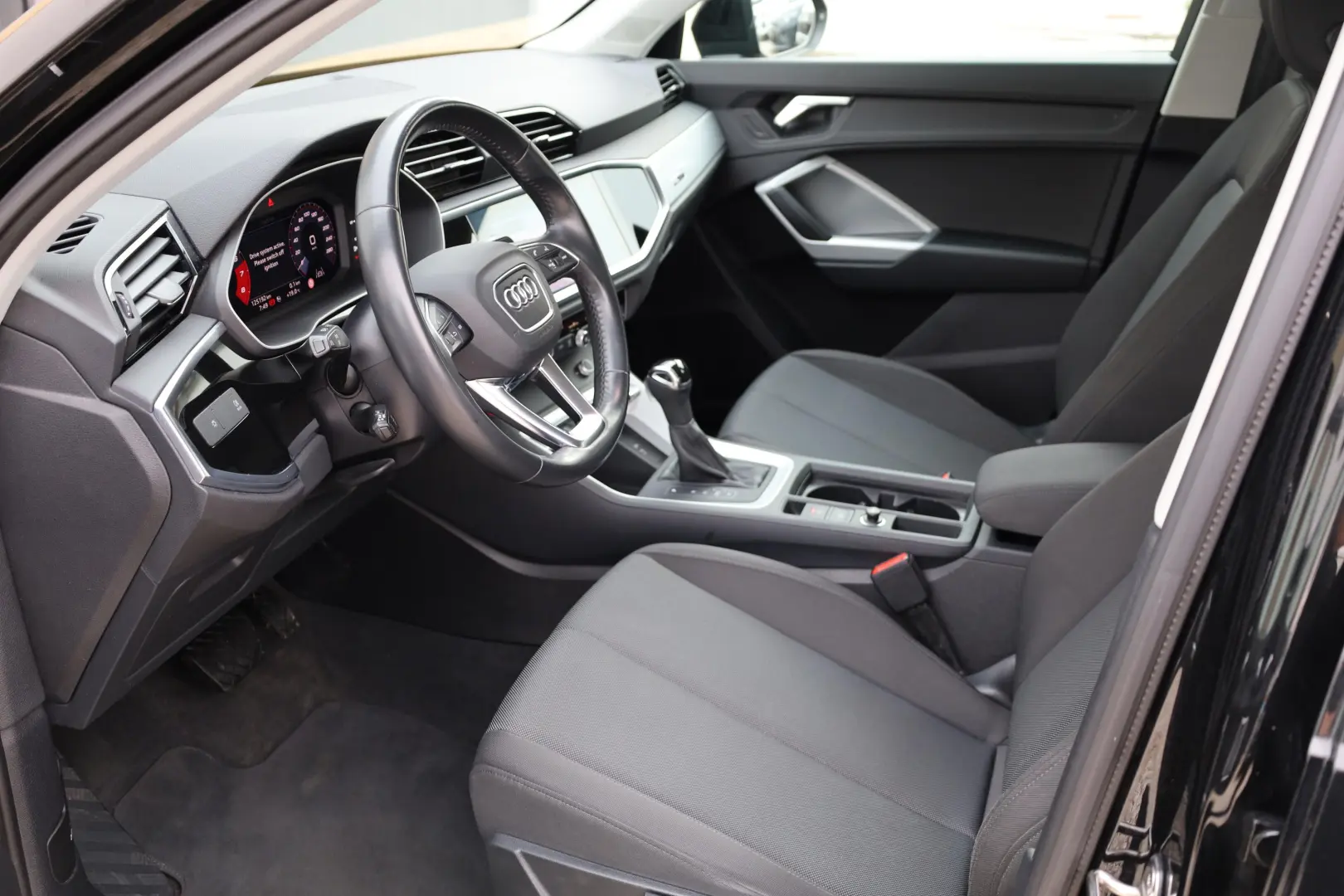 Audi Q3 35 TFSI S tronic 5d