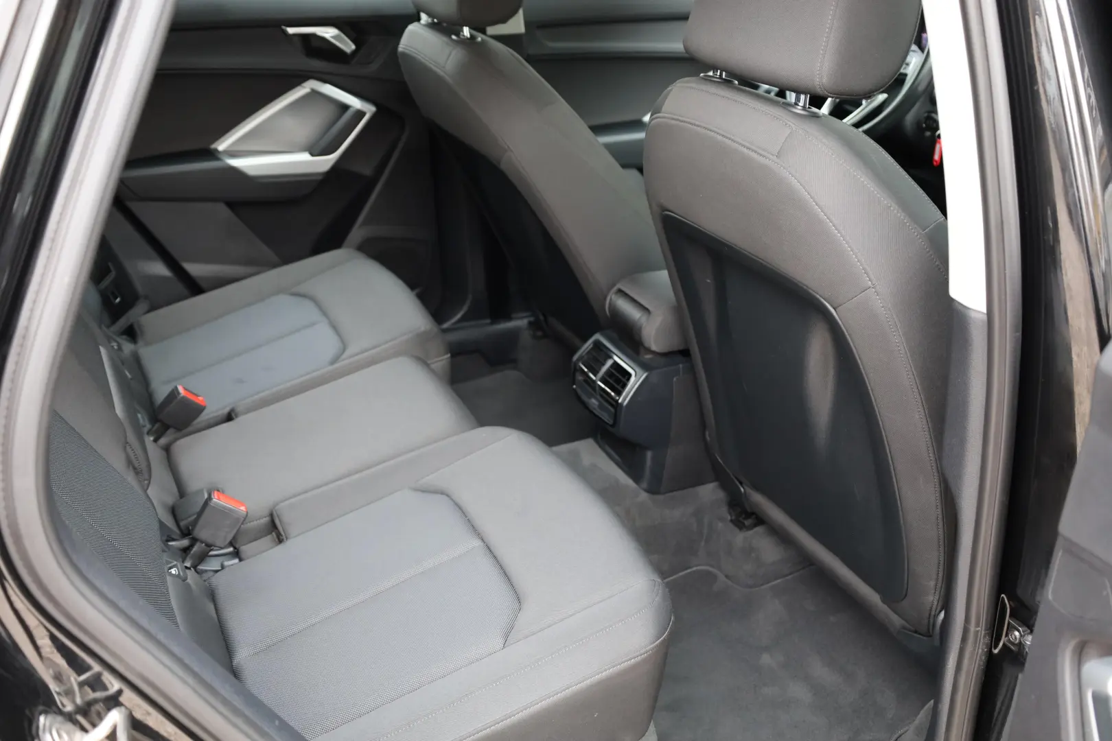 Audi Q3 35 TFSI S tronic 5d