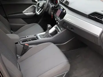 Audi Q3 35 TFSI S tronic 5d