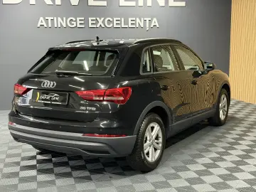 Audi Q3 35 TFSI S tronic 5d