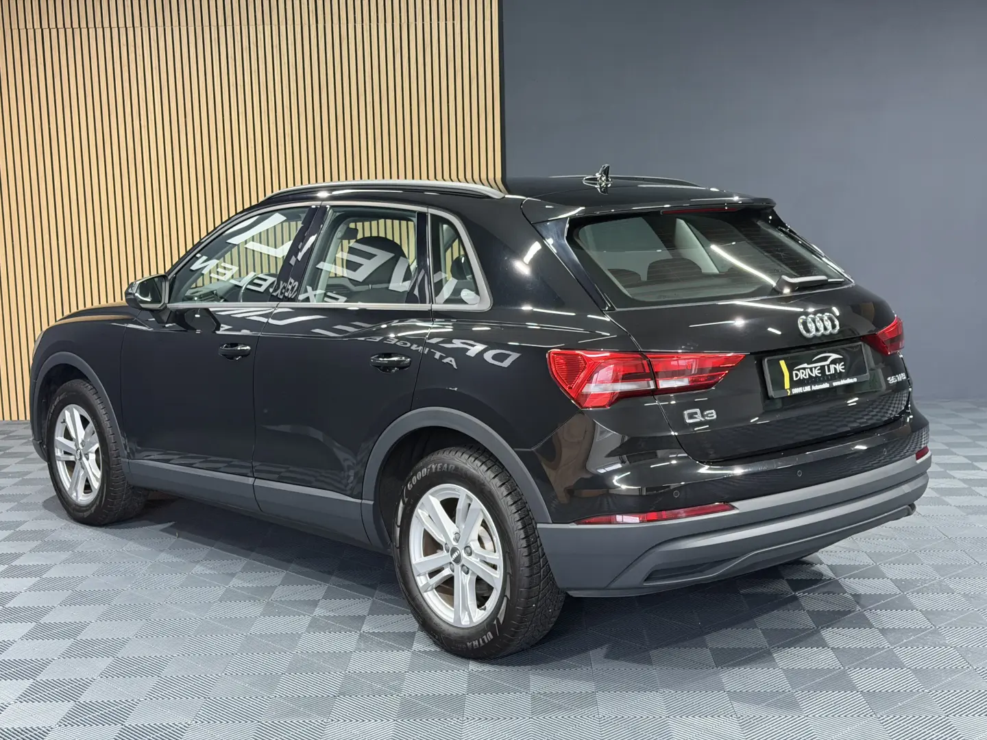Audi Q3 35 TFSI S tronic 5d