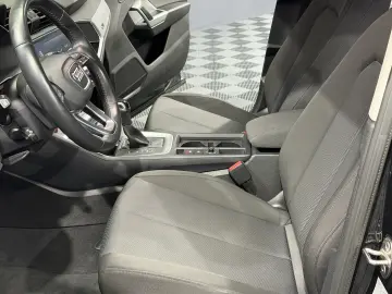Audi Q3 35 TFSI S tronic 5d