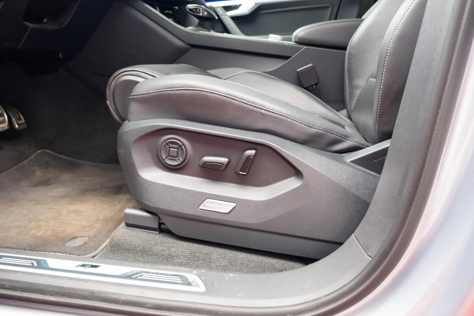 Volkswagen Touareg V6 TDI R Line, Pano, ACC