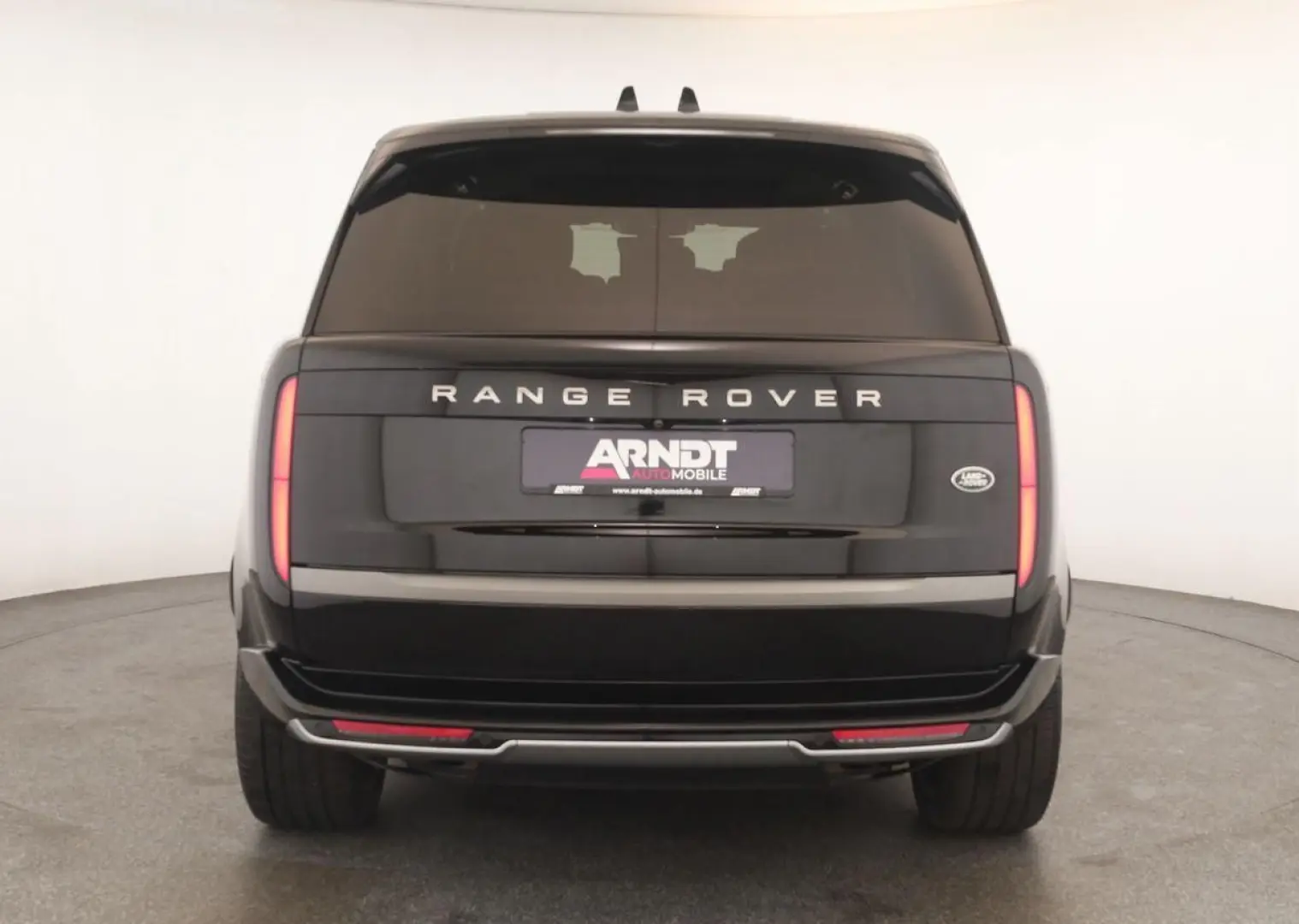 Range Rover P530 Autobiography LWB 7S Pano 23