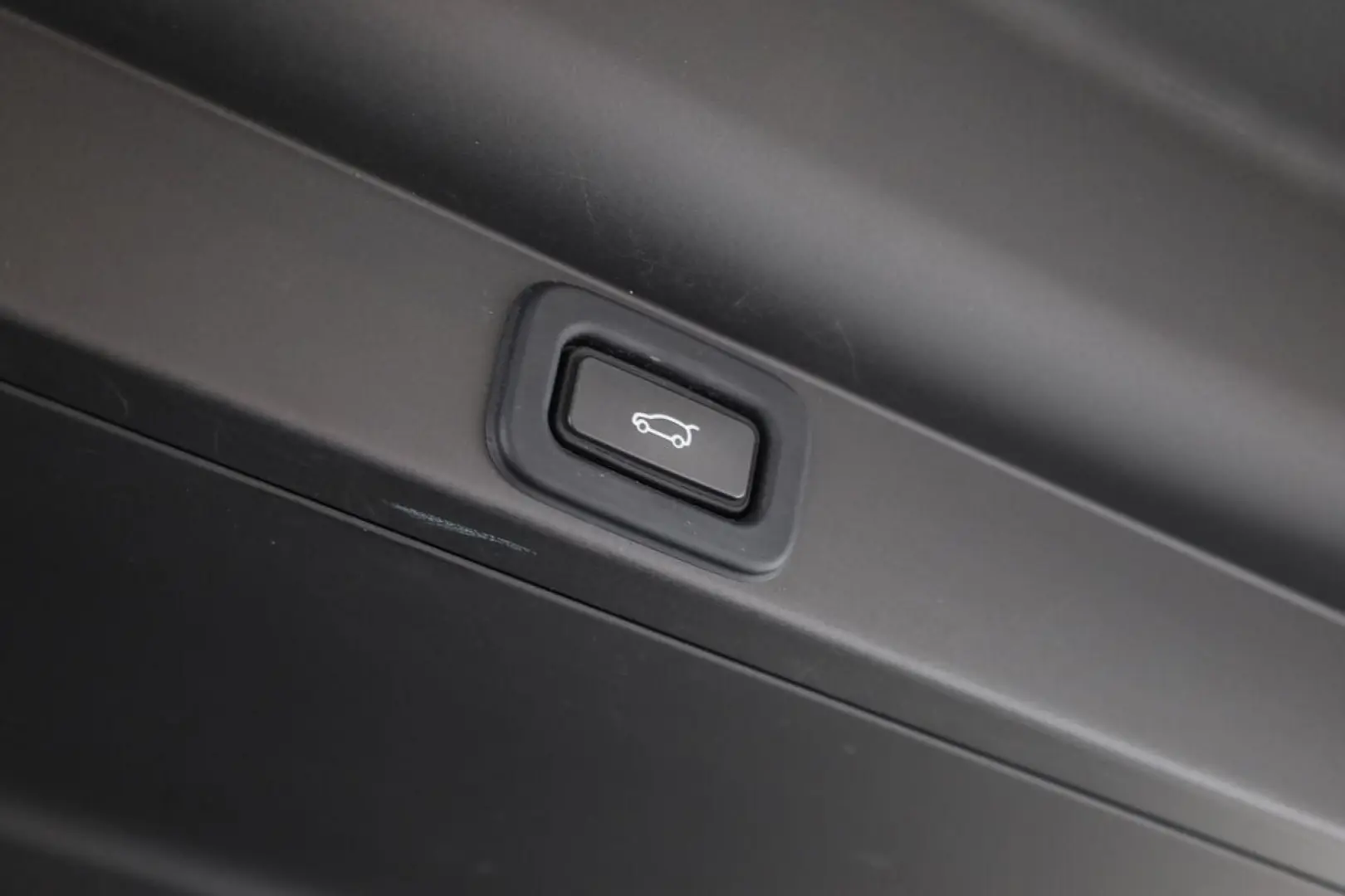 Range Rover P530 Autobiography LWB 7S Pano 23