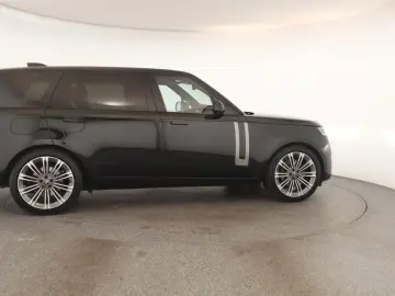 Range Rover P530 Autobiography LWB 7S Pano 23