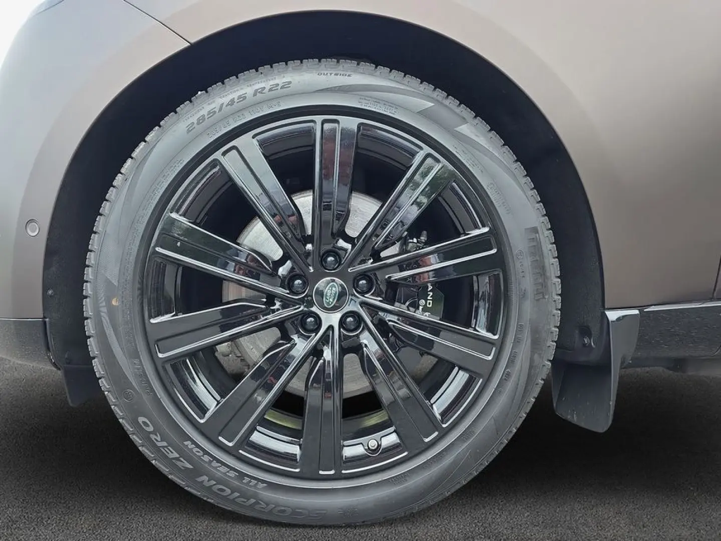 Range Rover P460e Hybrid LWB 5-Sitzer Autobiogra